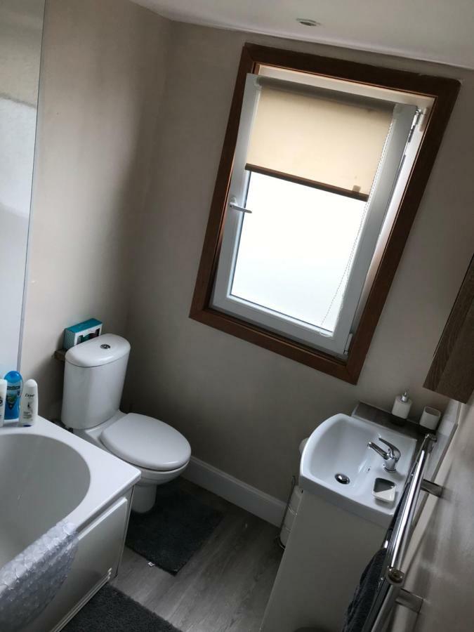 “a Wee Pad In Dunfermline” Apartment